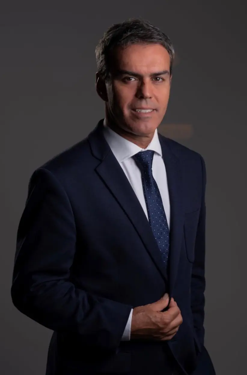 Dr. Mauro Deos